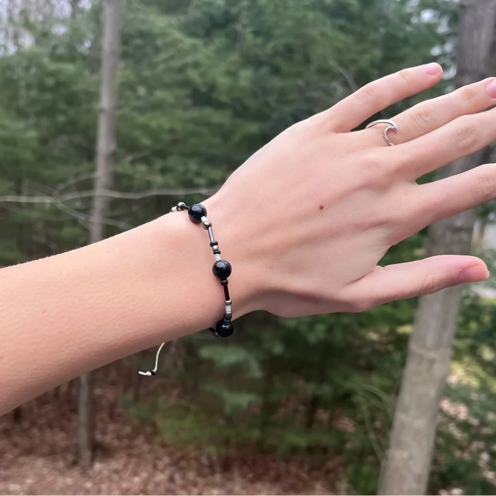 Handmade wax string black beaded bracelet - Picture 4 of 5